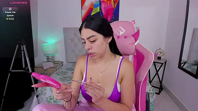 Snapshot of KristalFoxx chatting on November 9, 2025, 1:15 pm KristalFoxx online show from November 9, 2025, 1:15 pm