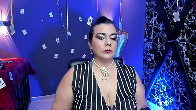 Snapshot of martina_foxy_ chatting on October 24, 2025, 12:26 pm martina foxy online show from October 24, 2025, 12:26 pm
