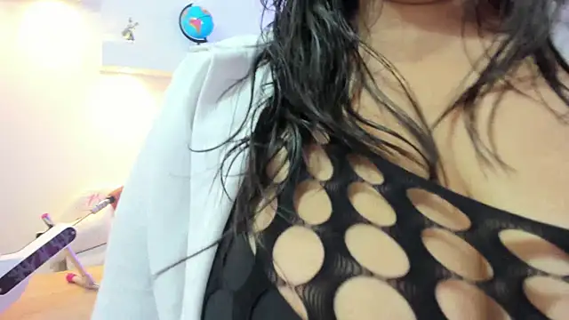 Snapshot of martina_foxy_ chatting on October 4, 2025, 12:28 pm martina foxy online show from October 4, 2025, 12:28 pm