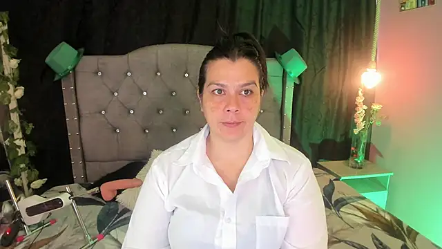 Snapshot of martina_foxy_ chatting on March 18, 2025, 11:44 am martina foxy online show from March 18, 2025, 11:44 am