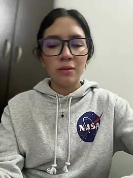 Snapshot of Mila_Morgan chatting on March 7, 2025, 3:40 am Mila Morgan online show from March 7, 2025, 3:40 am