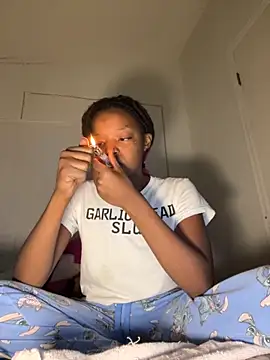 Snapshot of minimama69 chatting on November 3, 2025, 11:36 am minimama69 online show from November 3, 2025, 11:36 am