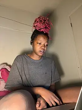 Snapshot of minimama69 chatting on November 2, 2025, 10:20 am minimama69 online show from November 2, 2025, 10:20 am