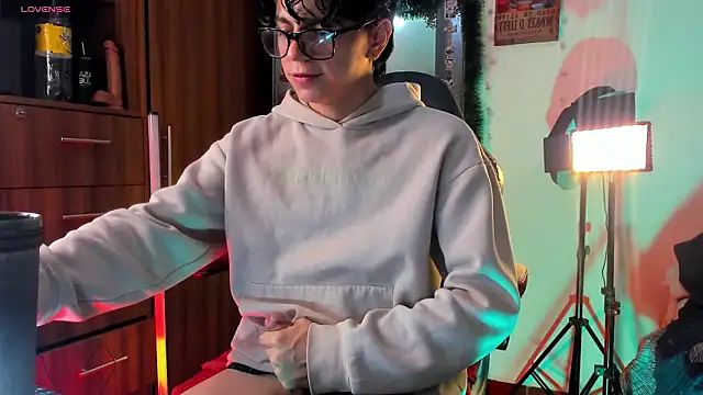 Snapshot of marckalexis chatting on February 23, 2026, 2:28 pm marckalexis online show from February 23, 2026, 2:28 pm