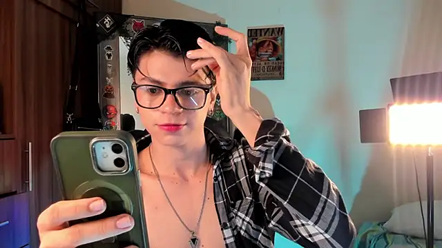 marckalexis online show from September 30, 2025, 2:01 pm