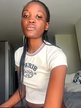 Snapshot of Fanclubbbbb chatting on September 25, 2025, 5:46 am Fanclubbbbb online show from September 25, 2025, 5:46 am