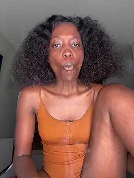 Snapshot of Fanclubbbbb chatting on October 8, 2025, 5:53 am Fanclubbbbb online show from October 8, 2025, 5:53 am