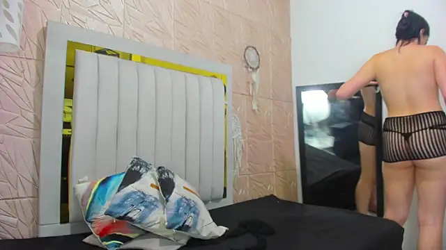 Ammy Connor1 online show from November 9, 2025, 12:47 am