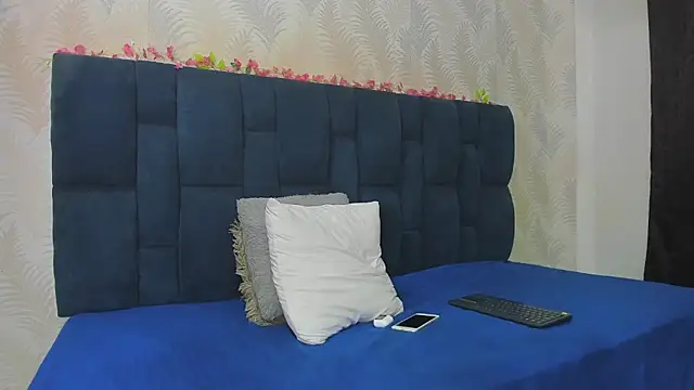 Ammy Connor1 online show from April 13, 2026, 8:57 pm