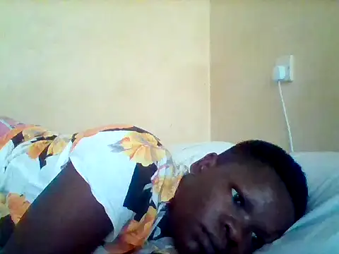 prittylorah15 online show from October 30, 2025, 6:34 am