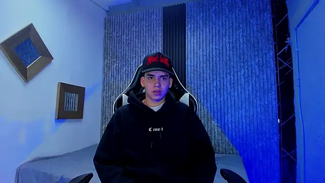 Mike 0233  online show from December 2, 2025, 4:25 am