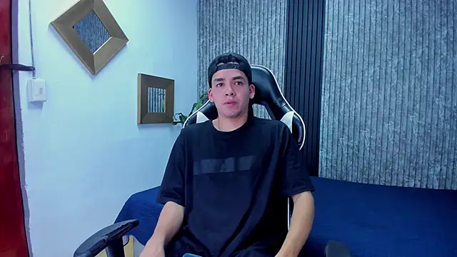 Mike 0233  online show from October 29, 2025, 4:22 am