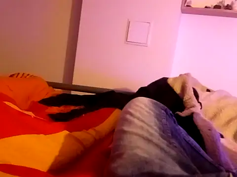 Franc113 online show from November 3, 2025, 9:07 pm