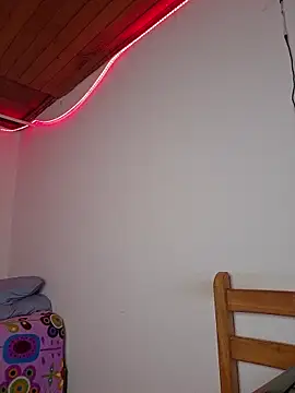 Snapshot of juli05star20 chatting on February 7, 2026, 3:25 am juli05star20 online show from February 7, 2026, 3:25 am