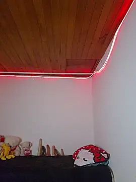 juli05star20 online show from April 9, 2026, 2:24 am