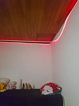 juli05star20 online show from April 10, 2026, 2:51 am