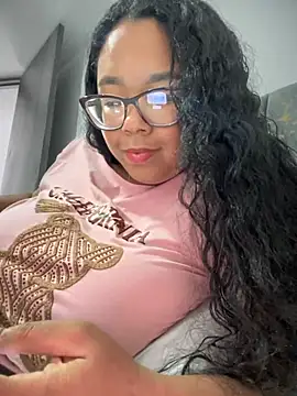 XMara online show from November 14, 2025, 5:38 pm