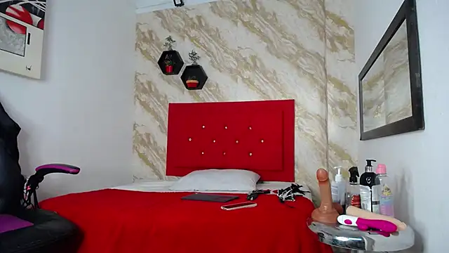 Snapshot of issa__love chatting on September 19, 2025, 12:42 pm issa love online show from September 19, 2025, 12:42 pm