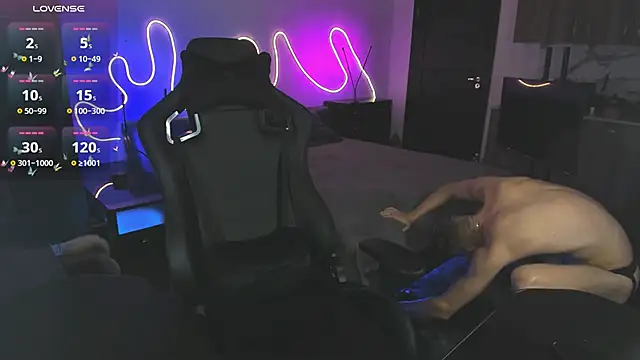 Brad Maloney online show from November 11, 2025, 7:41 pm