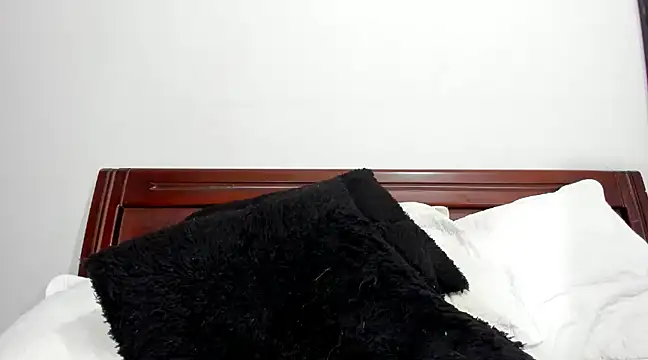 Snapshot of aleziiacam chatting on March 19, 2025, 2:05 am aleziiacam online show from March 19, 2025, 2:05 am