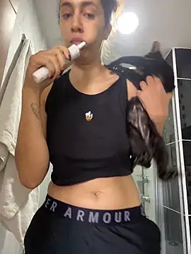 thaliacollins online show from November 2, 2025, 9:09 pm