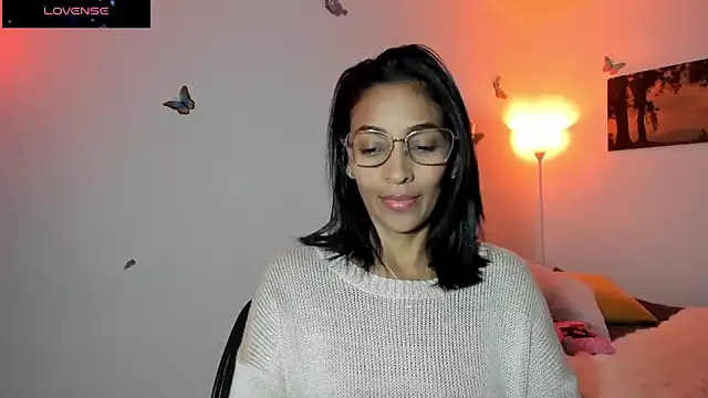 Snapshot of Mila-yang chatting on October 4, 2025, 3:52 am Mila-yang online show from October 4, 2025, 3:52 am