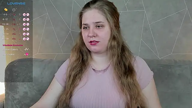 Snapshot of Megan_Violer chatting on February 12, 2025, 3:49 pm Megan Violer online show from February 12, 2025, 3:49 pm