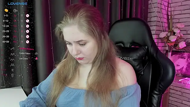 Snapshot of Megan_Violer chatting on January 30, 2025, 3:51 pm Megan Violer online show from January 30, 2025, 3:51 pm