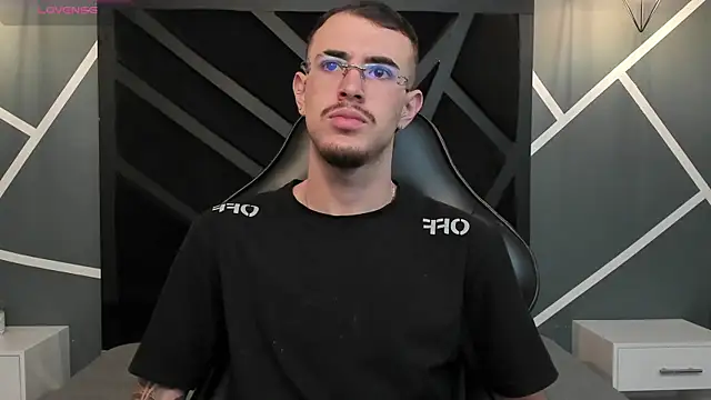 CodyWalkerR online show from September 19, 2025, 5:17 pm