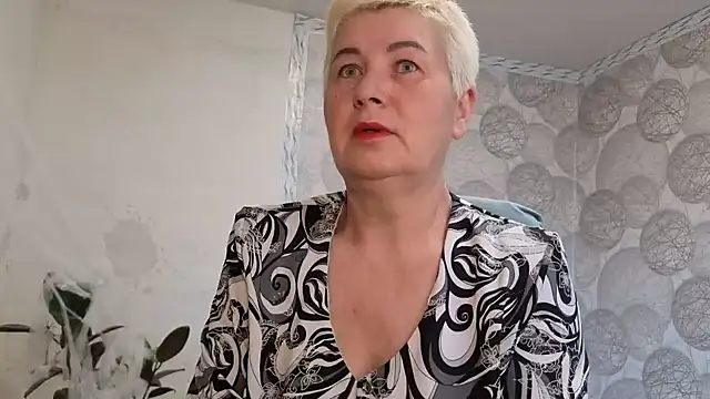 Snapshot of NicoleOlla chatting on October 29, 2025, 3:27 am NicoleOlla online show from October 29, 2025, 3:27 am