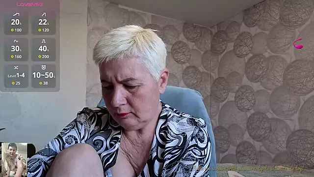 Snapshot of NicoleOlla chatting on October 19, 2025, 2:03 am NicoleOlla online show from October 19, 2025, 2:03 am