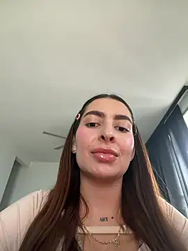 Snapshot of caralella chatting on July 11, 2026, 10:10 pm caralella online show from July 11, 2026, 10:10 pm