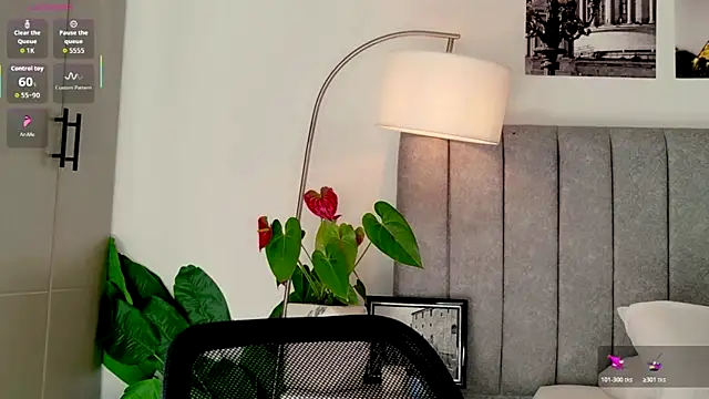Snapshot of caralella chatting on May 9, 2026, 8:34 pm caralella online show from May 9, 2026, 8:34 pm
