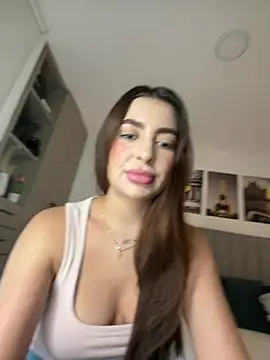 Snapshot of caralella chatting on May 12, 2026, 8:37 pm caralella online show from May 12, 2026, 8:37 pm
