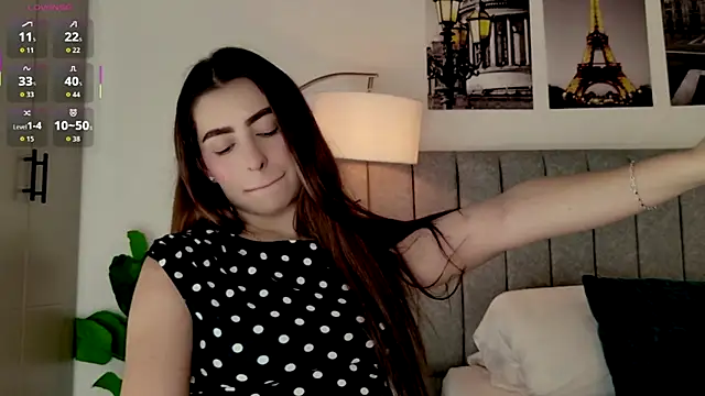 Snapshot of caralella chatting on June 2, 2026, 8:31 pm caralella online show from June 2, 2026, 8:31 pm