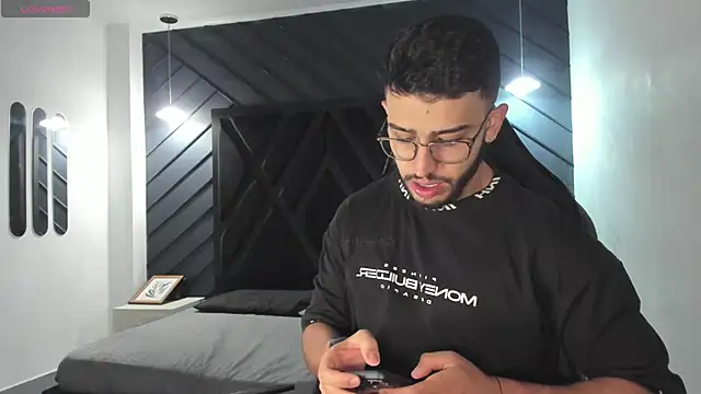 Liam Kleiin online show from November 12, 2025, 11:25 am