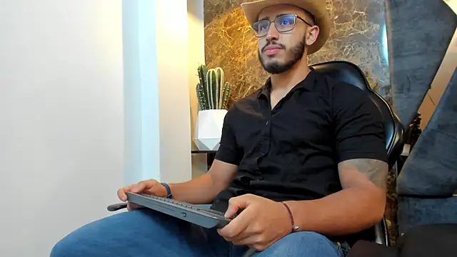 Liam Kleiin online show from September 18, 2025, 11:24 am