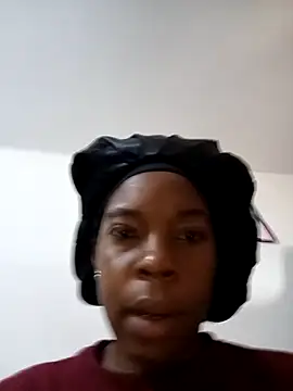 Snapshot of vanillacutie chatting on April 19, 2026, 10:38 am vanillacutie online show from April 19, 2026, 10:38 am