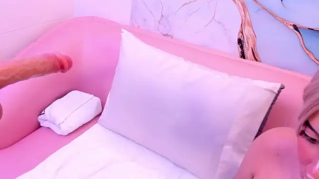 taylor cupper online show from October 29, 2025, 4:44 am