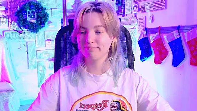 Snapshot of RocKStone_ chatting on December 20, 2025, 8:28 am RocKStone online show from December 20, 2025, 8:28 am