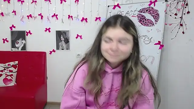 TinaRedly online show from March 5, 2026, 11:29 am