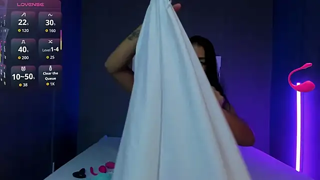 MadissonShakur online show from September 26, 2025, 5:09 pm