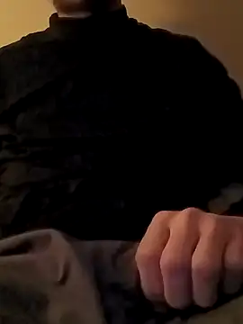 elmerfuddin87 online show from December 28, 2024, 6:29 pm