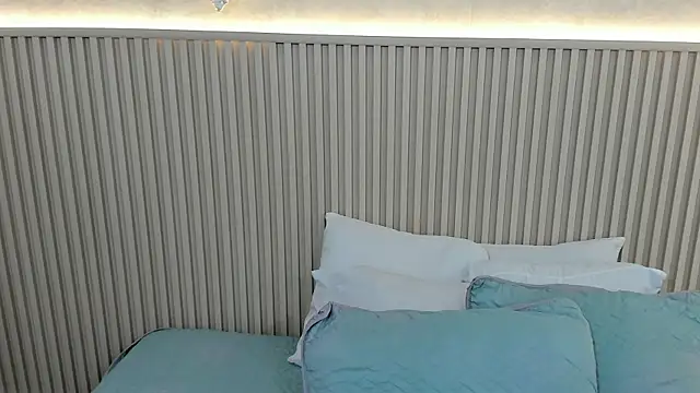 Snapshot of charlottebrowns_ chatting on May 4, 2026, 12:19 pm charlottebrowns online show from May 4, 2026, 12:19 pm