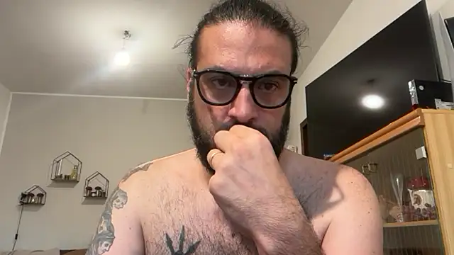 beardo85 online show from June 15, 2026, 6:29 pm