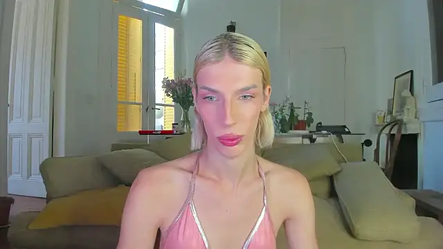 Snapshot of AliceSnowCatt chatting on January 18, 2026, 2:53 pm AliceSnowCatt online show from January 18, 2026, 2:53 pm