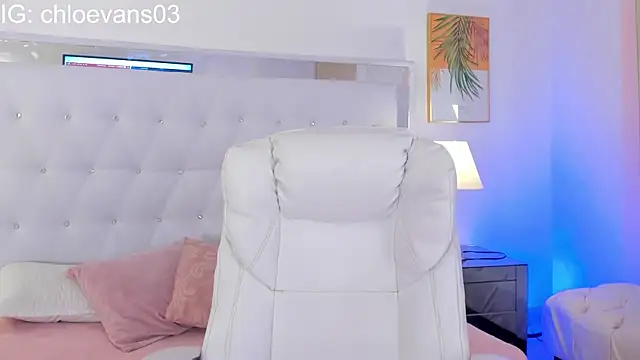 Chloe evans   online show from January 12, 2026, 11:39 am