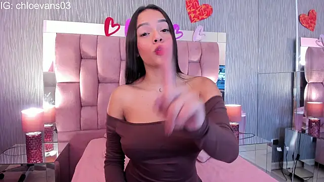 Snapshot of Chloe_evans__ chatting on October 2, 2025, 11:35 am Chloe evans online show from October 2, 2025, 11:35 am