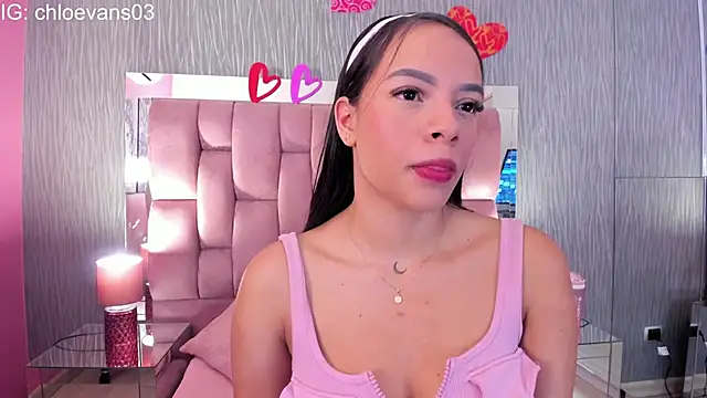 Snapshot of Chloe_evans__ chatting on October 6, 2025, 11:33 am Chloe evans online show from October 6, 2025, 11:33 am