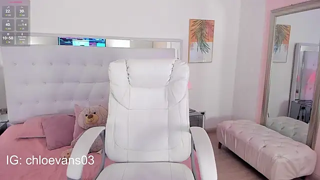 Snapshot of Chloe_evans__ chatting on September 14, 2025, 11:54 am Chloe evans online show from September 14, 2025, 11:54 am